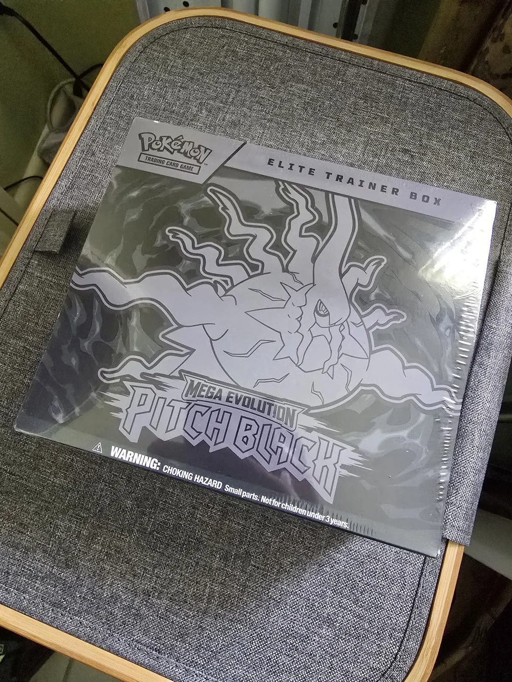 Pokémon Elite Trainer Box — Mega Evolution Pitch Black